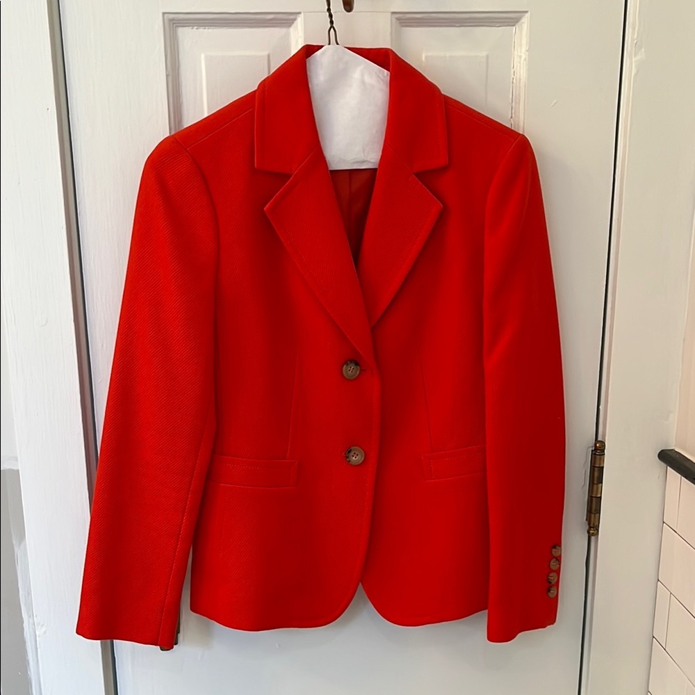 Talbots Blazer. 6P. Vibrant Red Tailored Blazer with Notched Lapels